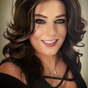Meet your Posher, Lacey